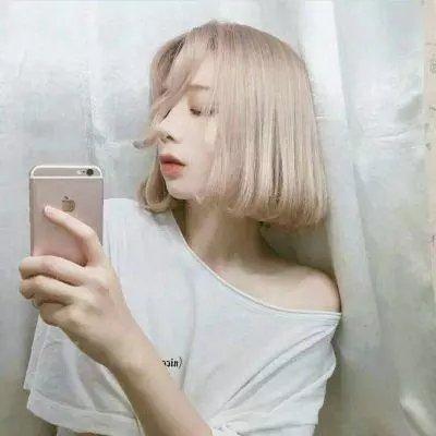 目露凶光